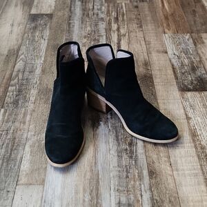 Hinge Barris Black Suede Split Side Block Heel Ankle Booties Size 6M Western